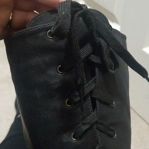 Wide calf black boot